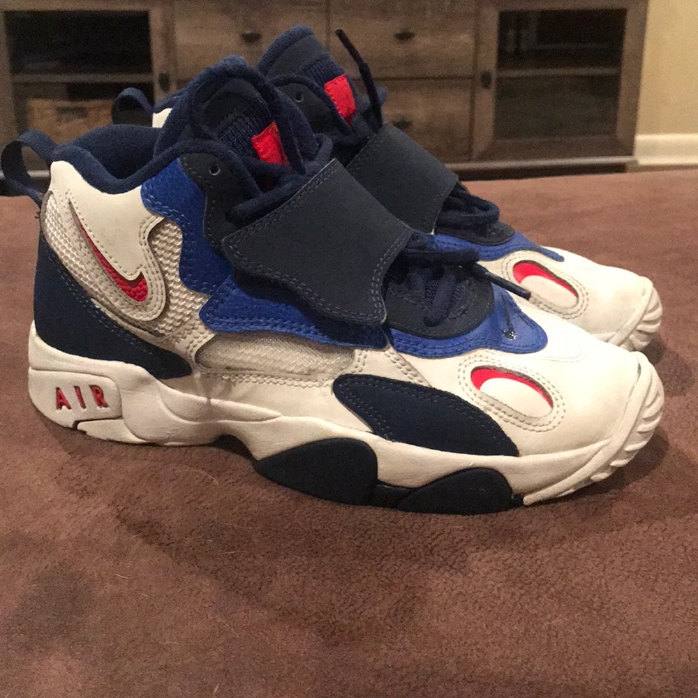Boys Nike size 5Y